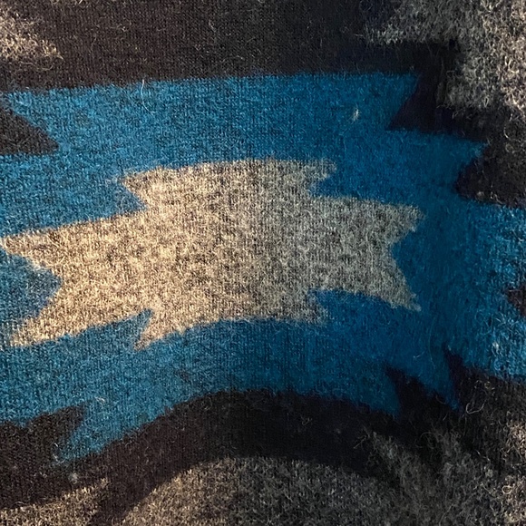 Alice V sleeveless swing wrap - Picture 3 of 4